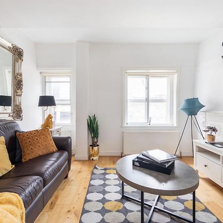 Spacious 1 Bed Oxford Street Apartment - Sleeps 4 London Exteriör bild