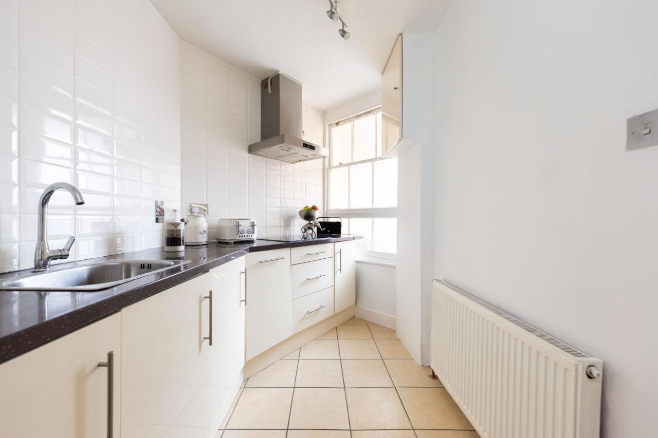 Spacious 1 Bed Oxford Street Apartment - Sleeps 4 London Exteriör bild